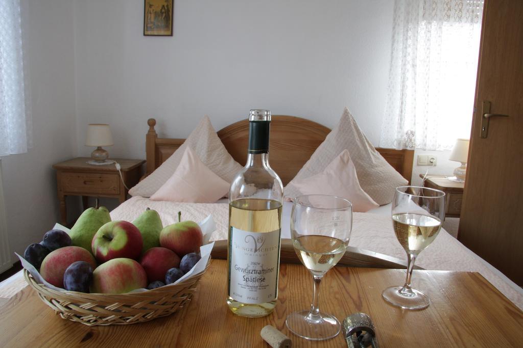 Weingut Und Gaestehaus Vongerichten Oberhausen  ห้อง รูปภาพ